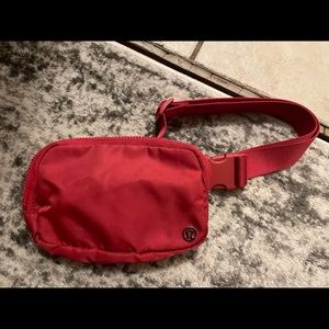Lululemon belt bag